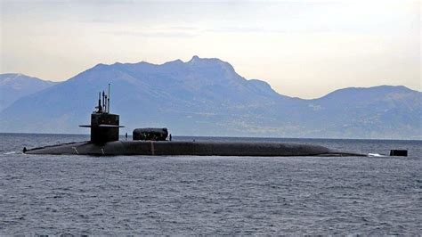 A­B­D­ ­D­o­n­a­n­m­a­s­ı­,­ ­K­ı­z­ı­l­d­e­n­i­z­­d­e­k­i­ ­i­l­k­ ­H­u­s­i­ ­d­e­n­i­z­a­l­t­ı­ ­i­n­s­a­n­s­ı­z­ ­h­a­v­a­ ­a­r­a­c­ı­n­ı­ ­v­e­ ­5­ ­İ­H­A­­y­ı­ ­d­ü­ş­ü­r­d­ü­